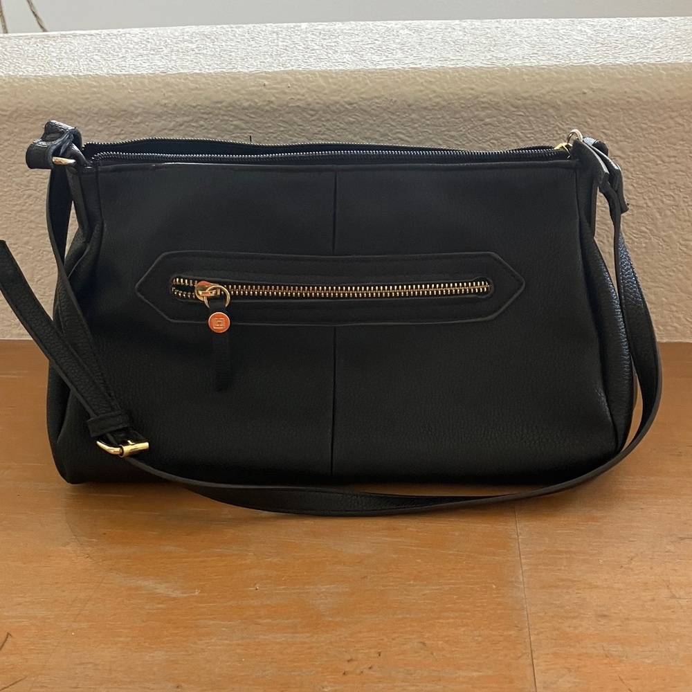 Liz Claiborne Elegant Black Shoulder  Bag